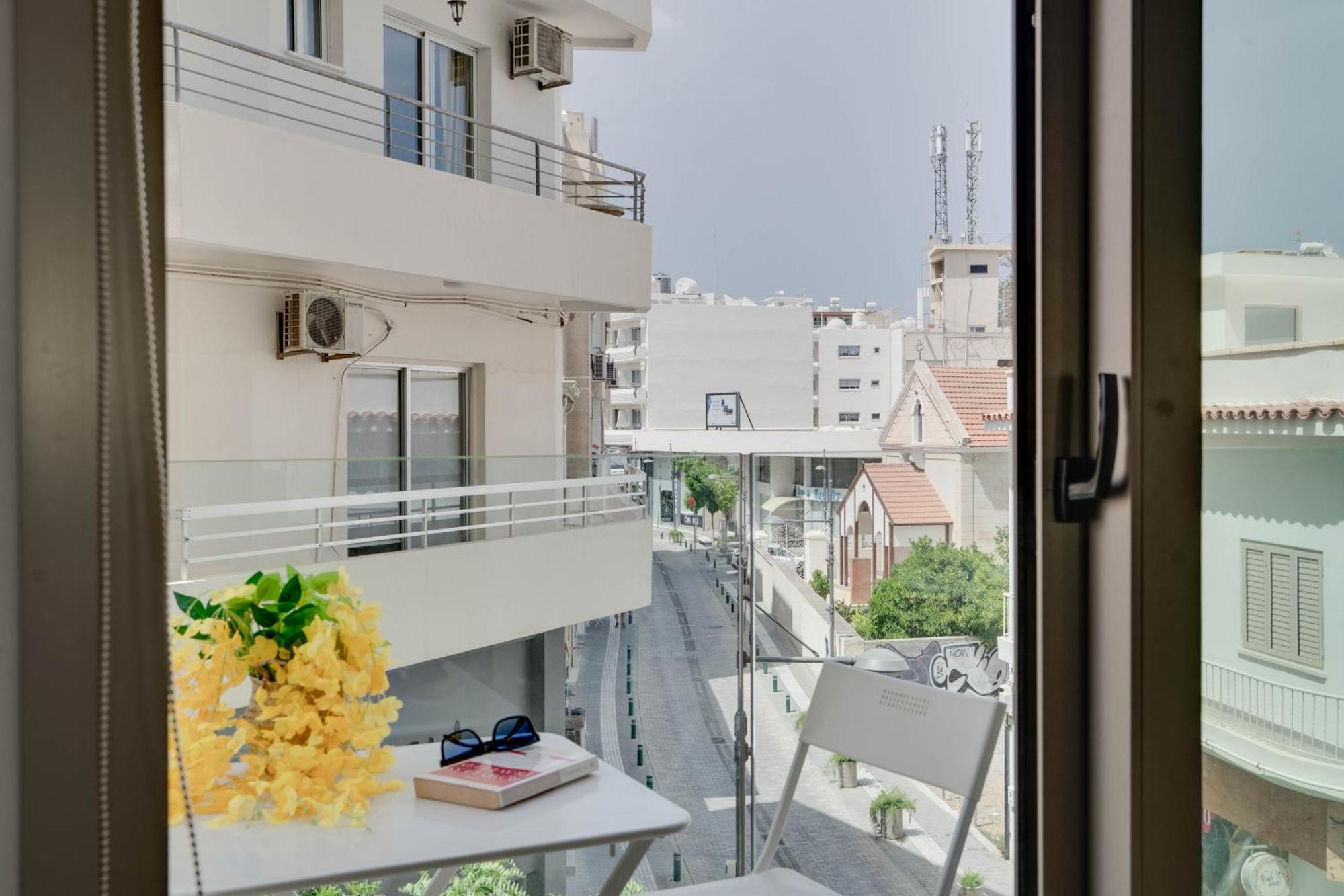 Lemon Paradise City Centre 200M From Beach Ларнака Екстер'єр фото